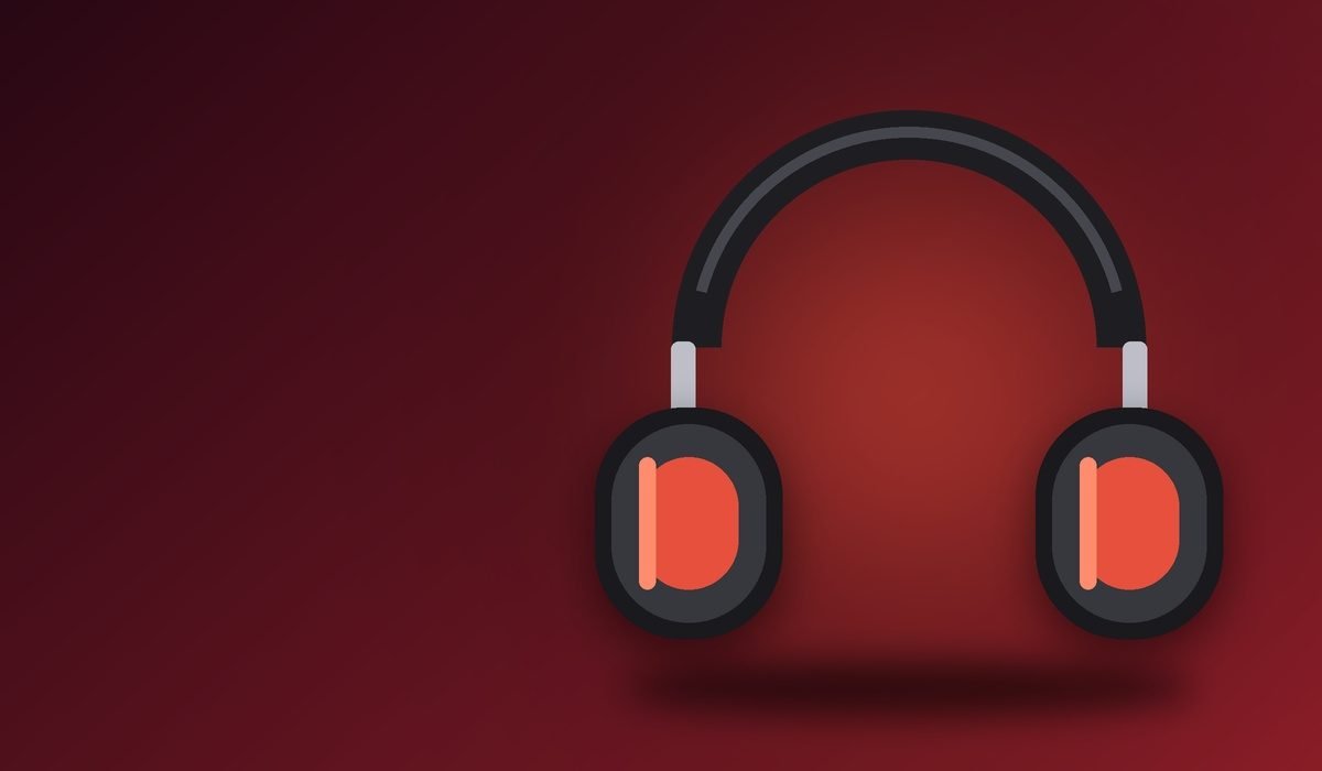 Headphones, earbuds & speakers